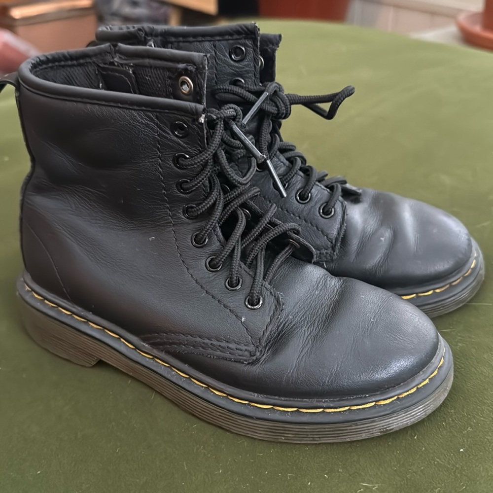DR. MARTENS JUNIOR 1460 SOFTY T LEATHER LACE UP BOOTS